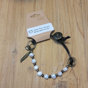 NEW Amalie Peters Ivory Pearl Brown Leather Button Beaded Boho Bracelet